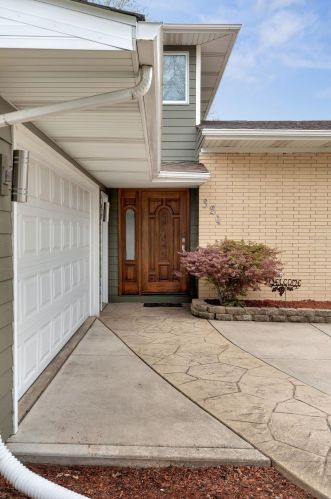 324 Rose Ellen Dr, Crown Point, IN 46307-4348