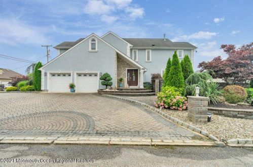 1750 Bay Isle Dr, Point Pleasant Beach, NJ 08742-5210