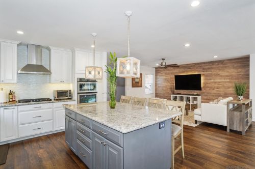1835 Crandall Dr, San Diego, CA 92111-7106
