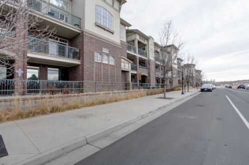 3852 Dallas St, Denver CO 80014-7425 exterior