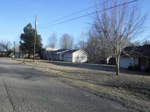 35 Thompson Rd, Covington, TN 38019-6553