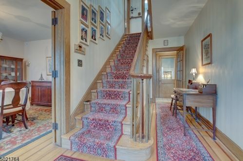 516 Summit Ave, Maplewood, NJ 07040-1309