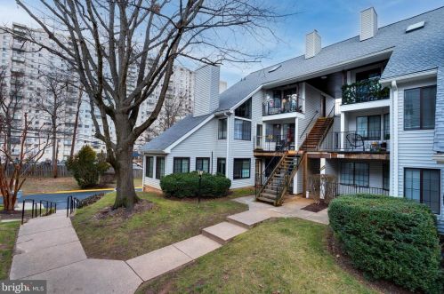 1611 Carriage House Ter, Silver Spring MD  20904-2285 exterior