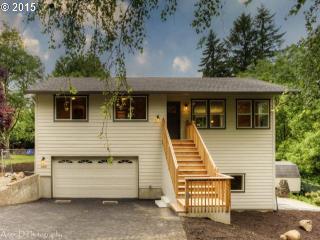 1205 Windsor Dr, Gladstone, OR