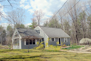 240 River Rd, Lee, NH 03861-6214