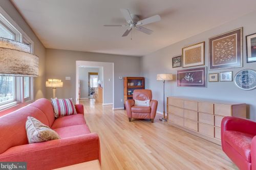 217 Elm St, Harpers Ferry WV 25425-6006 exterior