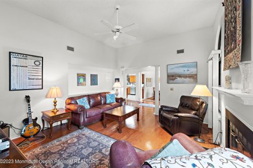 95 Old Orch Ln, Tinton Falls NJ 07712-2569 exterior