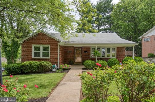 2500 Rivington Ter, Harrisburg, PA 17103-2056