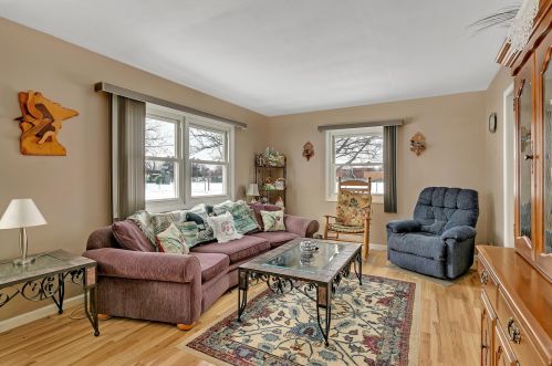 603 Augusta Ave, Paynesville, MN 56362-1401