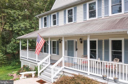 14295 Fairland Ct, Gainesville, VA 20155-1239