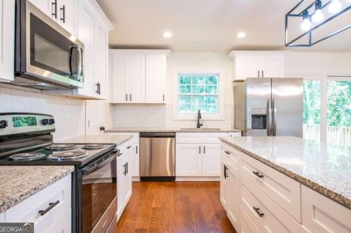674 Charlotte Pl, Atlanta GA  30318-6375 exterior
