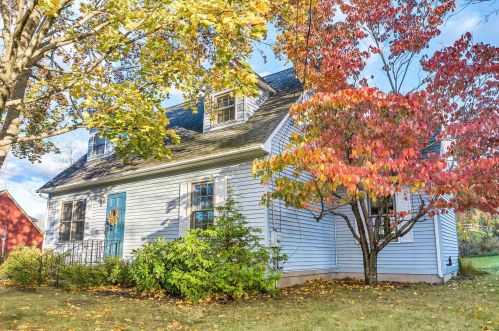 11 Ledgeview Dr, Rochester, NH 03839-5618