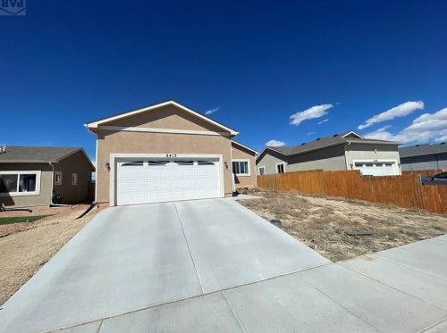 2413 Cruz Ct, Pueblo, CO 81003