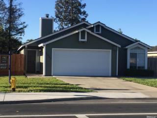 2932 Merle Ave, Modesto, CA 95355-9742