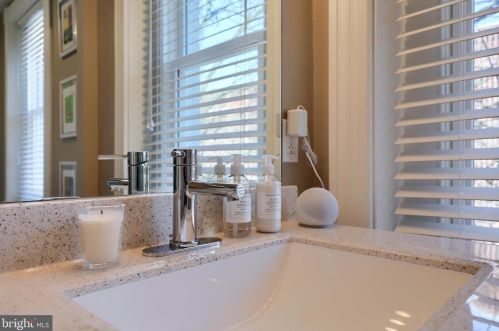 28 Vine St, Lancaster PA  17603-3943 exterior