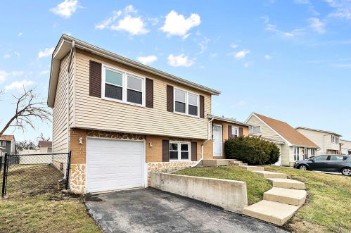3780 Highland Pl, Country Club Hills, IL 60478-4833
