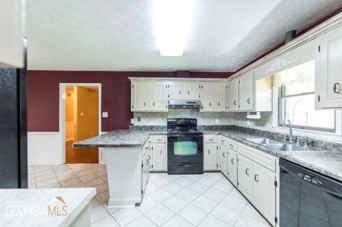 304 Belmont Dr, Warner Robins GA  31088-5546 exterior