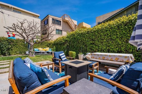 3534 Ocean Dr, Oxnard CA  93035-4345 exterior