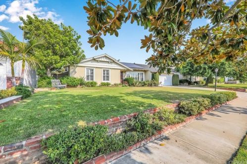 1236 Sierra View Dr, Glendora, CA 91740-4049