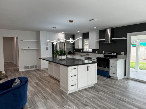 2311 Artesia St, Santa Ana CA  92704-4709 exterior