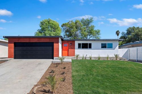 1789 Knapp Dr, Vista, CA 92083-1916