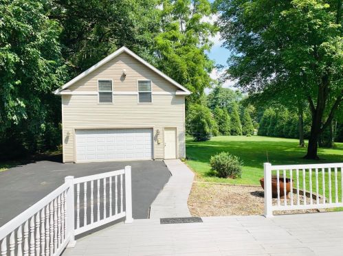 1009 Martinal Rd, Valpo, IN 46383-7896