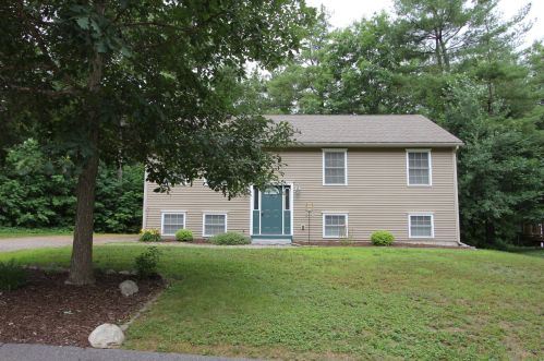 5 St James Pl, Lewiston, ME 04240-5688