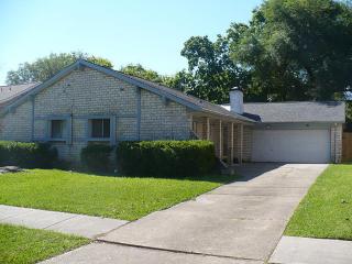 12747 Westella Dr, Houston TX  77077-3805 exterior