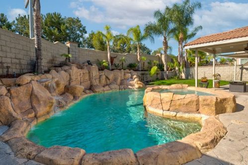 5460 Full Moon Ct, Anaheim CA  92807-4700 exterior