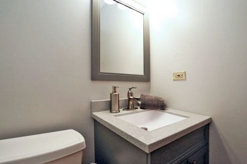 809 Burning Trl, Carol Stream IL  60188-9148 exterior