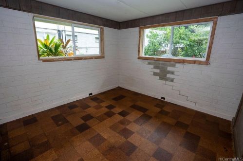 48 Akamu Pl, Honolulu HI  96817-1422 exterior