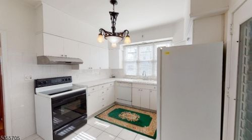 120 Grove St, Bloomfield, NJ 07003-5649
