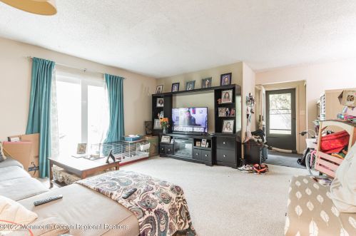 204 Daisy Ct, Jackson Twp, NJ 08527-2583