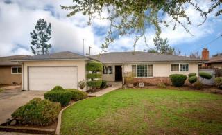 733 Sample Ave, Fresno, CA 93704-1426