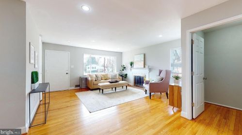7720 Weber Ct, Annandale, VA 22003-5133