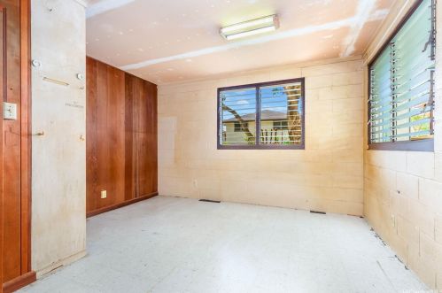 2015 Kealoha St, Honolulu HI  96819-4130 exterior