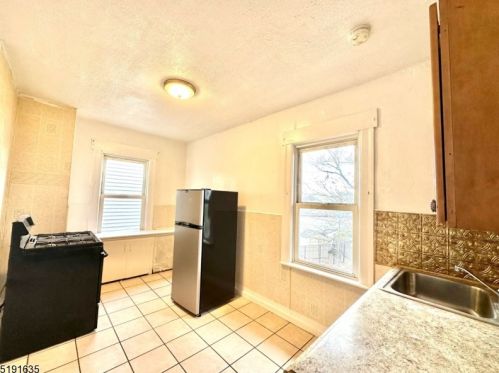 869 Lyons Ave, Irvington, NJ 07111-1845