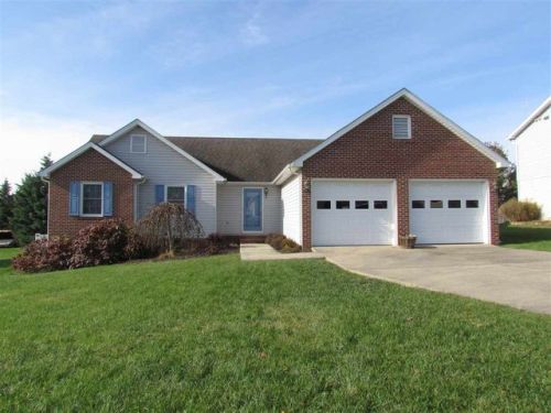 1737 Evergreen Dr, Harrisonburg, VA 22801-9008