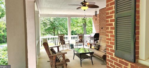 6534 Spring Rd, Springfield, VA 22150-3528