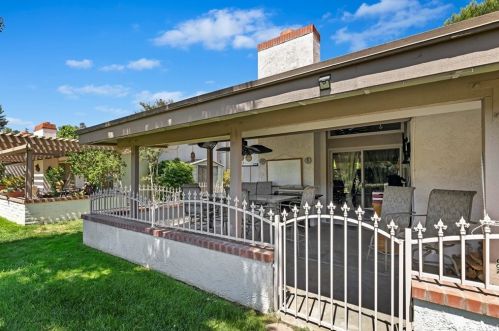 602 Via Zapata, Riverside CA  92507-6424 exterior