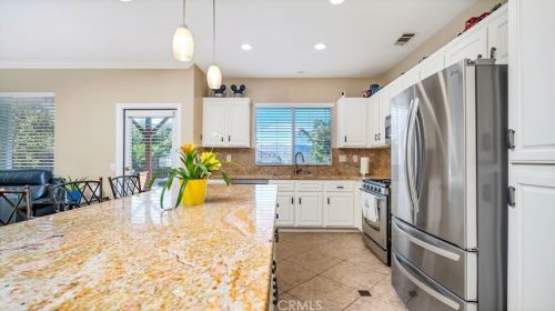 16163 Setting Sun Cir, Riverside CA  92503-0527 exterior