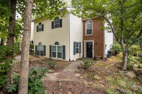 679 Coventry Township Ln, Marietta, GA 30062-3200
