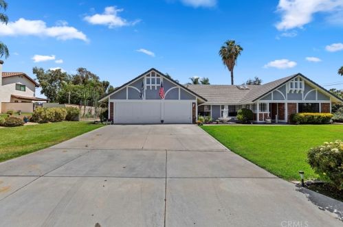 1678 Southport Dr, Riverside CA  92506-5449 exterior