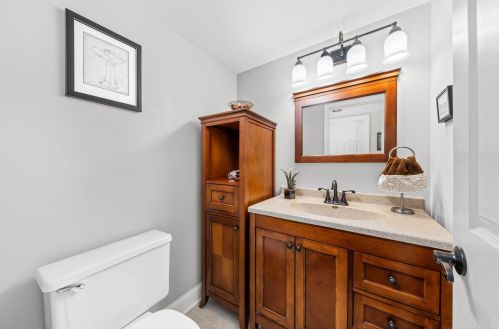 1098 Bradbury Cir, Carol Stream IL  60188-3904 exterior