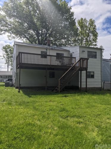 26 Bloomfield Ave, Iselin, NJ 08830-2140