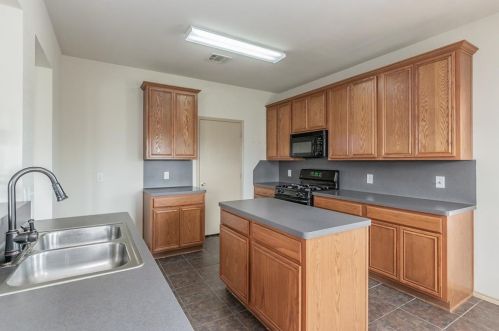 9888 Autumn Sage Dr, Fort Worth TX  76108-4812 exterior