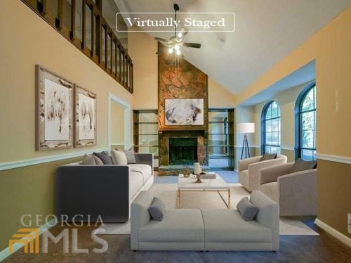 840 Brandy Oaks Ln, Stone Mountain, GA 30088-2025