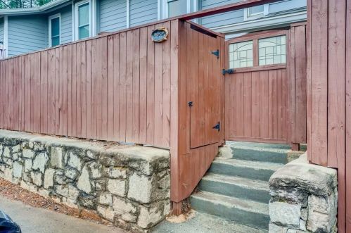 4932 Meadow Ln, Marietta, GA 30068-4629