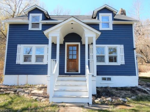 255 Main St, Port Murray, NJ 07865-4037