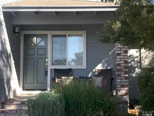 9233 Magnolia Way, Windsor, CA 95492-8366